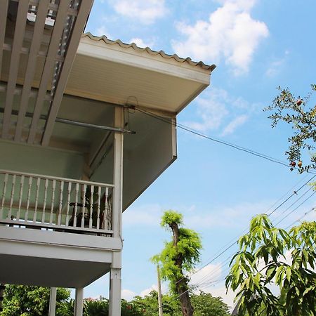 Room In Guest Room - Baan Khunphiphit Homestay No3370 Phra Nakhon Si Ayutthaya Exterior foto